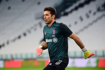 Gianluigi Buffon cetak rekor tampil di Serie A saat melawan Torino