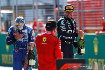 Bottas juara seri pembuka F1 di Austria setelah drama penalti Hamilton