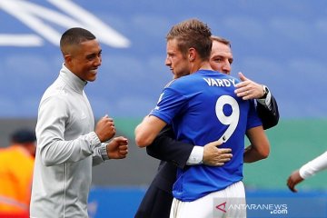 Rodgers selamati Jamie Vardy atas capaian 100 gol Liga Premier