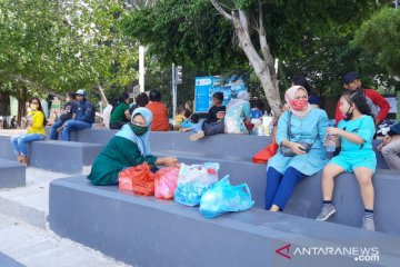 Warga ramai kunjungi Danau Sunter Dua setelah kembali dibuka