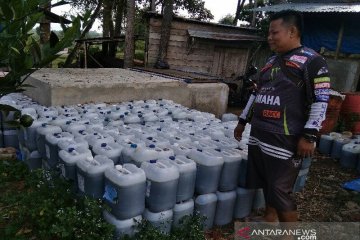 Aiptu Manahasa sulap kotoran kambing jadi pupuk organik cair