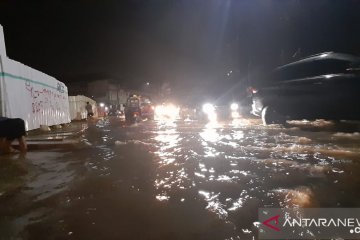 Pemukiman warga hingga jalan di Tangsel terendam banjir