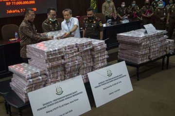 BARANG BUKTI KORUPSI KONDENSAT