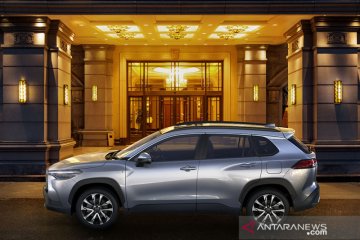 Harga dan spesifikasi Toyota Corolla Cross SUV