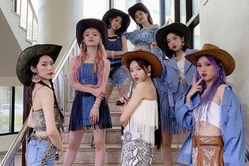 Malam ini, konser "World is ONE", Jiho Oh My Girl absen karena cedera