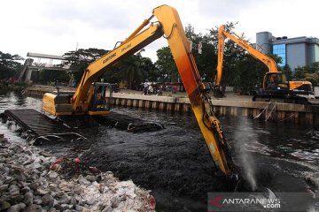Pos Angke Hulu Siaga 3, warga bantaran sungai diminta waspada banjir