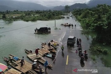 Banjir di Konawe Utara putus jalan Trans Sulawesi