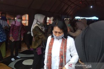 KPPPA serahkan 1.928 paket bantuan kebutuhan spesifik anak