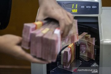 Rupiah menguat dipicu stimulus Uni Eropa dan kemajuan vaksin COVID-19