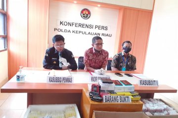 Polda Kepri sita 2.389 ponsel pasar gelap