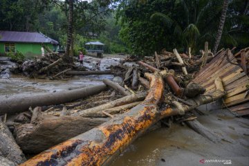 Banjir bandang terjang SIgi