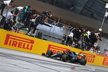 Hamilton juarai GP Styria setelah drama tabrakan dua Ferrari