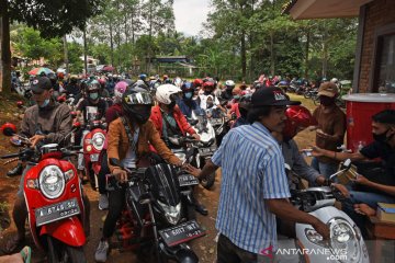 Pengunjung serbu tempat wisata di Serang