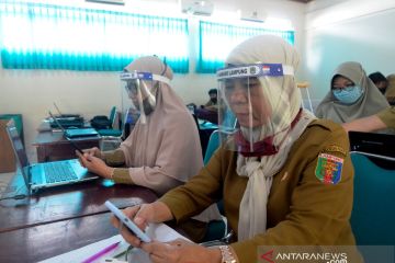 HARI PERTAMA SEKOLAH DENGAN SISTEM DARING