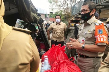100 paket sembako disalurkan untuk korban kebakaran Jalan Minangkabau