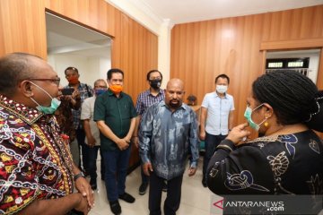 Gubernur Papua dijadwalkan tiba di Jayapura setelah dirawat di RSPAD