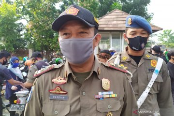 Satpol PP Kota Bandung tunggu regulasi denda warga tak pakai masker