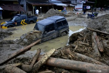 Banjir bandang di Masamba