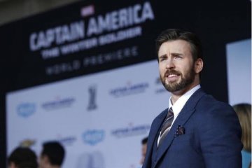 Chris Evans akan berikan perisai Captain America untuk bocah 6 tahun