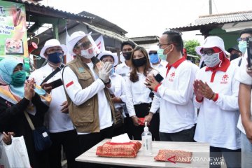 Relawan Indonesia Bersatu gelar tes cepat COVID-19 di Tanah Abang