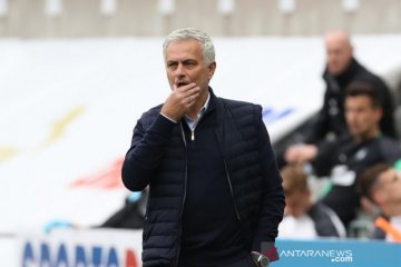 Jose Mourinho: Beli penyerang jadi prioritas Spurs saat ini