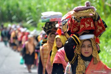 Arak-arakan pernikahan Minang