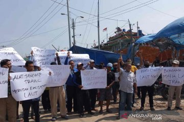 Nelayan Indramayu resah atas rencana KKP kembali legalkan cantrang