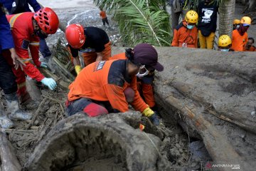 Korban jiwa banjir bandang di Masamba bertambah dua jadi 38 orang