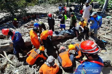 Lembaga kemahasiswaan FT Unhas bantu bencana di Masamba