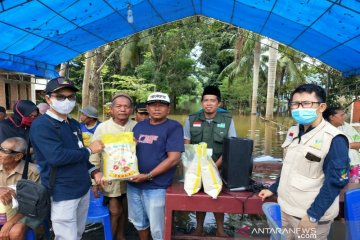 Bantu lansia korban banjir Konawe, UPT Kemensos turunkan tim