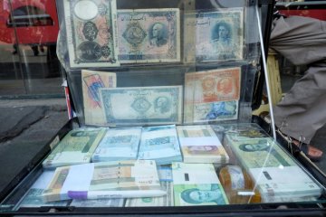 Mata uang rial Iran sentuh titik terendah baru di pasar tidak resmi