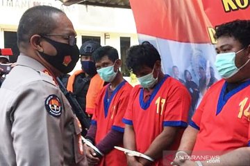 Polisi buru pimpinan perompak di perairan Jakarta