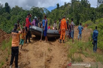 Jasad korban tewas diterkam buaya di Nabire-Papua dievakuasi tim SAR