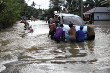 Banjir rendam 18 kecamatan di Konawe