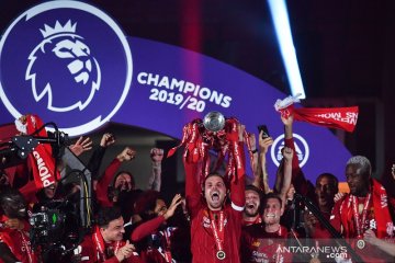 Klasemen Liga Inggris selepas Liverpool jalani upacara angkat trofi