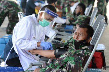 Donor darah bakti TNI AU di Lanud SIM