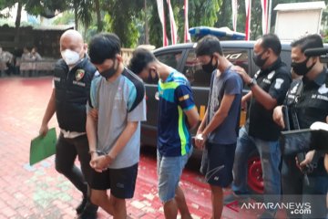 Tiga pemuda nekat begal motor untuk beli miras