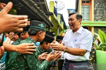 Luhut: Di tengah pandemi, keluarga jadi yang utama lindungi anak