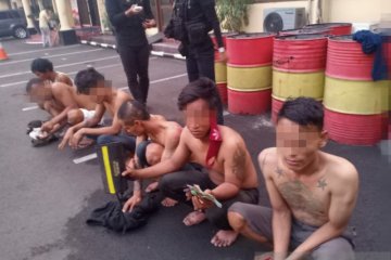 Enam remaja Jakarta Barat diduga pemalak sopir diringkus polisi