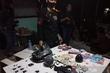 Polisi ciduk tiga terduga pelaku judi dadu koprok