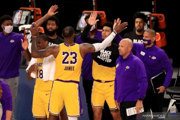 LeBron James ukir poin penentu saat Lakers tundukkan Clippers