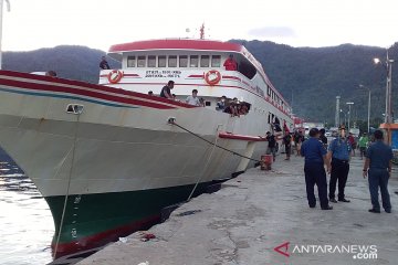 Cegah penularan, pemeriksaan penumpang kapal di Sangihe diperketat
