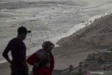 Liburan Hari Raya Idul Adha di Pantai Parangtritis