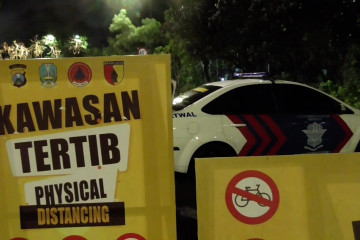 Surabaya Raya berlakukan kawasan tertib jaga jarak fisik