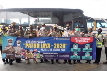 Dirlantas Polda Metro Jaya puji penerapan protokol kesehatan di  terminal bus