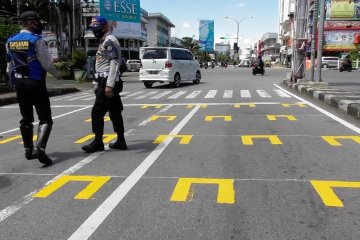 Dishub Kota Pontianak terapkan jarak fisik di area lampu pengatur lalu lintas