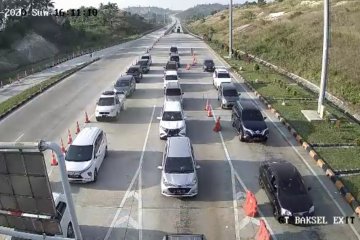 Gerbang tol bakauheni selatan ramai 