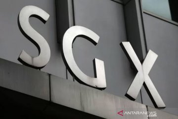 Saham Singapura jatuh, kasus virus dekati level tertinggi satu tahun