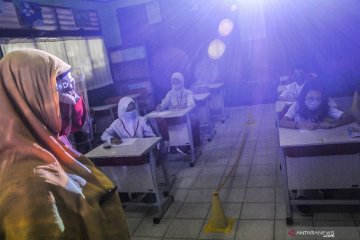 Satgas COVID-19: Pemda wajib tutup lagi sekolah yang tidak aman