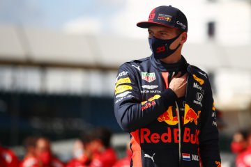 Pitstop jelang finis selamatkan Verstappen di GP Britania